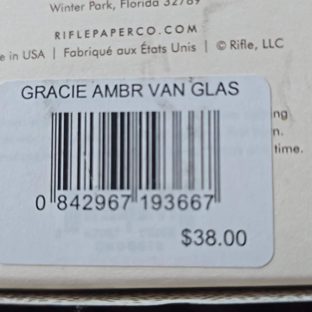 ❤️BUY 5 GET 3 FREE Gracie Amber and Black Vanilla 9.5 oz Glass Soy Candle
